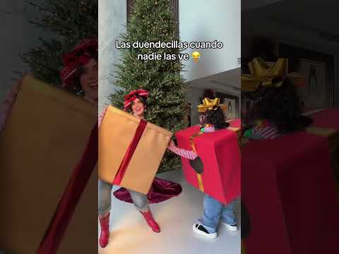 Jajajaja moviendo el bote #duende #humor #baile #navidad