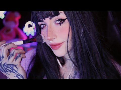 ASMR ♡ CONVERSANDO E MAQUIANDO (✿◡‿◡)