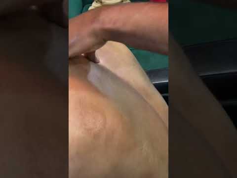 #backmassage #barbershop #pressurepoint #pakistanistyle #sleepaidasmr #chestmassage #chestandback