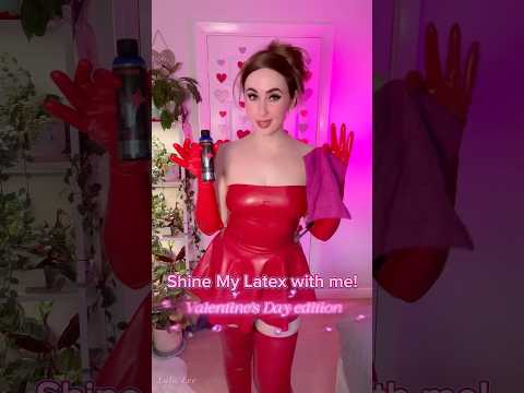 Shine my latex with meee!✨ Valentine’s Day edition🌹❤️ #latex #redlatex #ootd #latexmode #gloves