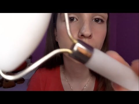 ASMR TE ARRUMANDO PARA DORMIR TRANQUILAMENTE (com sons de ar condicionado no fundo)
