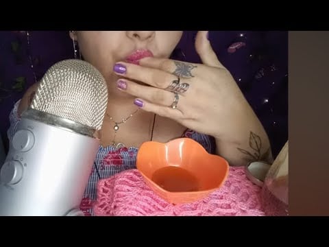 ASMR Comiendo Miel 🍯 con los dedos y sin hablar/Eating honey with fingers