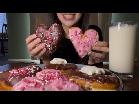 ASMR VALENTINE’S DAY DONUTS *DUNKIN BROWNIE BATTER, CUPID’S CHOICE, AND KREME DELIGHT*