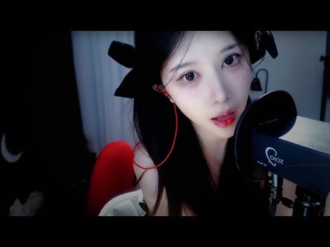 2025年2月4日 | ASMR Mic Triggers & Ear to Ear Whispers 👂✨ Mouth Sounds for Deep Sleep | 慢速特写耳语和手部动作助您入睡