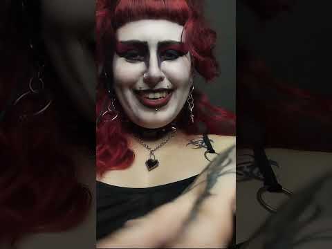 POV: VC DORMIU NO COLO DA SUA NAMORADA GÓTICA #asmr #asmrsounds