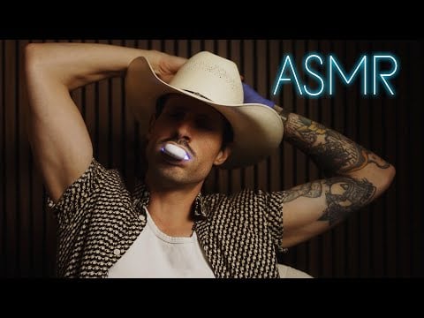 Tingly ASMR video just in time for Santa 