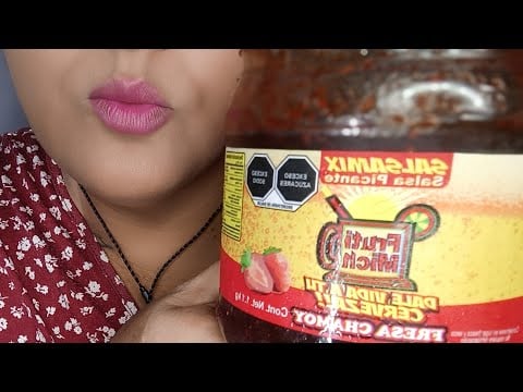 ASMR Comiendo chamoy de fresa 🍓 en vaso de cristal... Con repeticiones