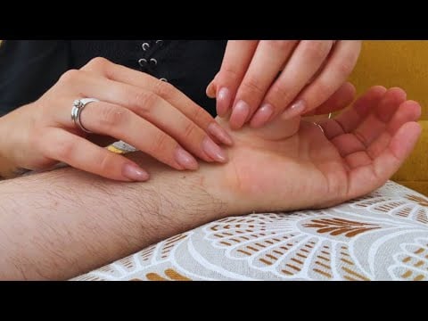 ✨ ASMR Arm Tracing 🤲 Soft Spoken & Whispering 💤 | Inner Wrist Focus 💫 | Italian Accent