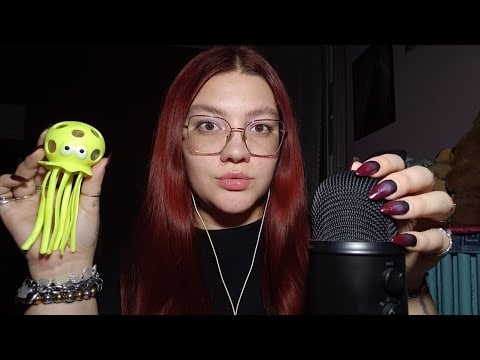 MY NEW STRESS BALL (Tapping, Squeezing) 😴💜 | ASMR ITA