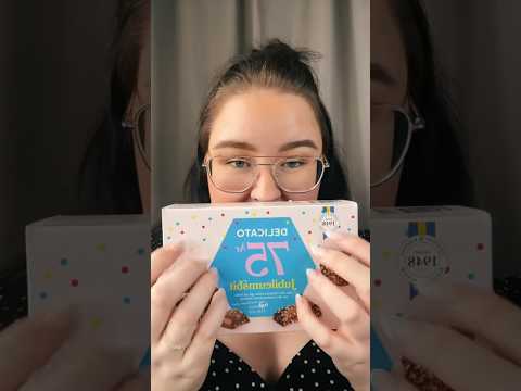 #delicato #choklad #testar #asmr #eatingsounds #relax #asmrshorts #josefinasmr #asmrsvenska #tingles
