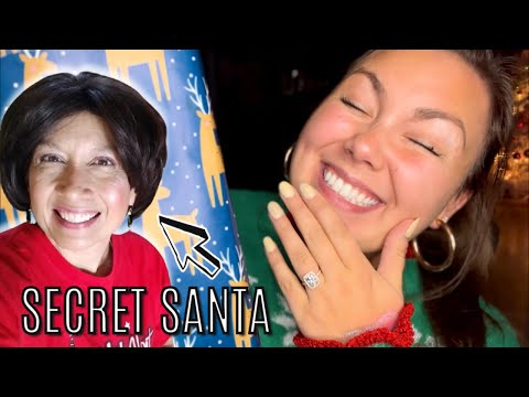 ASMR| SECRET SANTA UNBOXING🎁 from @lorrilatteasmr439 ❤️