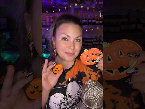 #pumpkin 🎃 #asmr #bestlifebybrooke #tapping #whispering #sleepaid #halloween #fall #tingles #sleep