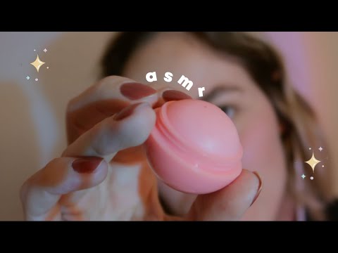 ASMR MOSTRANDO TODOS OS MEUS BATONS E HIDRATANTES | FAST TAPPING, SONS DE EMBALAGEM E SUSSURROS