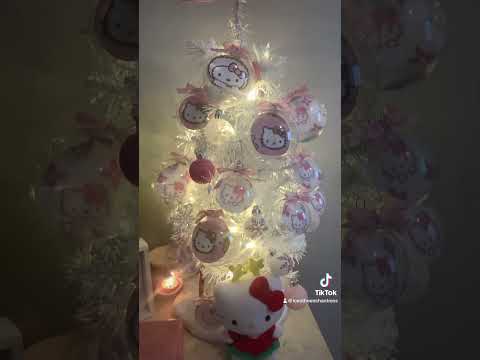 Hello Kitty Christmas Tree!