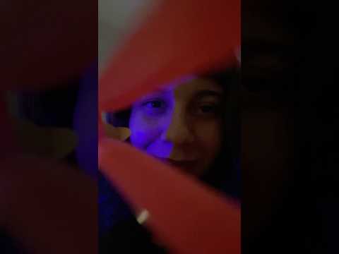 ASMR Toques na Tela + Sons de Boca 🌧️ #shorts #shortsasmr