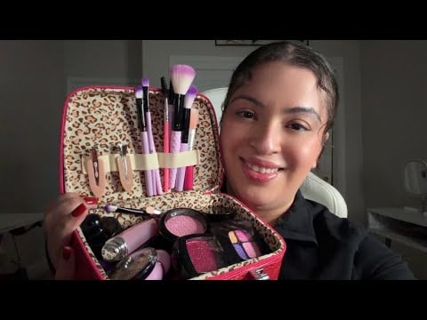 ASMR amiga te maquilla 💄-Atención personal (friend does your makeup ASMR) ✨
