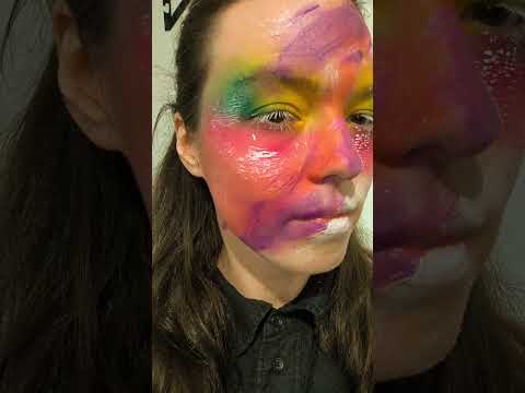 Extreme makeup in progress 💖🌸