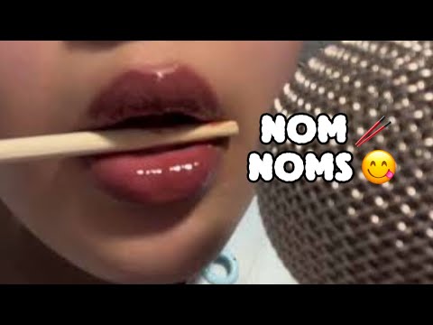 ASMR | 🥢Chopsticks Nom Noms 😋 + Mouthsounds🤫