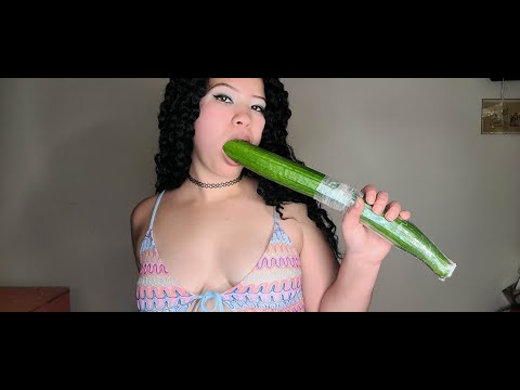 🥒 BIG CUCUMBER ASMR 🥒