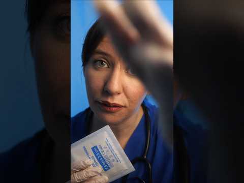 ASMR Médecin • Je soigne ta blessure