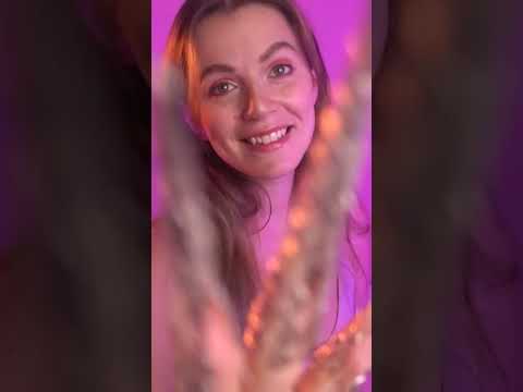 ASMR TOCANDO TU CARITA #shorts