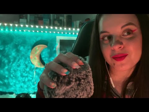 Siente el hormigueo con este ASMR: mic scratching (con/sin funda) brushing, beeswax, lluvia, celo…