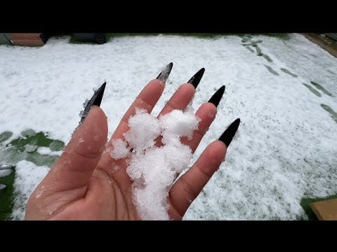 [ASMR] Fast Tapping & Scratching In Snowy Outdoors