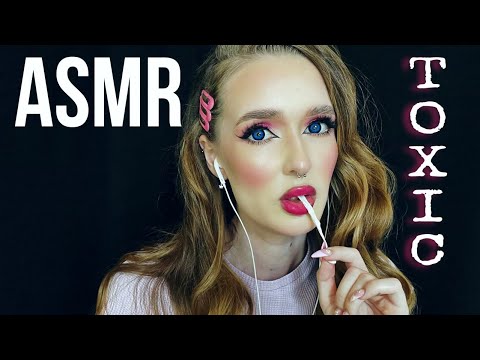 АСМР ТОКСИЧНАЯ ОДНОКЛАССНИЦА накрасит тебя ☢️😈/ASMR Toxic Girl 💄