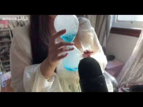 Droplet hourglass reduces pressure and relaxes tapping sound