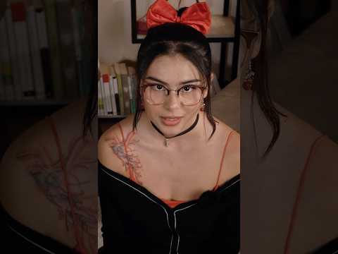 Te he visto varias veces por aqui 🫢 #vicoasmr #asmr #asmrroleplay #asmrvideo