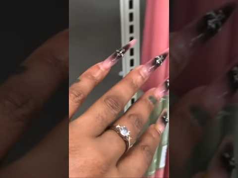 #nailtapping #asmrtriggers Public tapping with long nails! #asmr #shorts