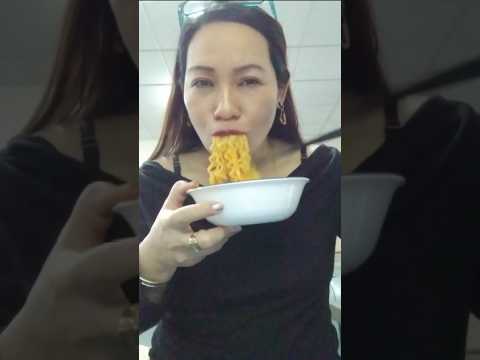 BULDAK CHICKEN SPICY NOODLES #mukbang #shortsfeed #everyone #noodles #food
