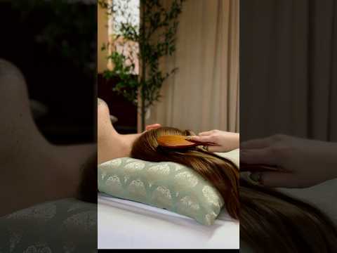 The dreamiest ASMR hair brushing