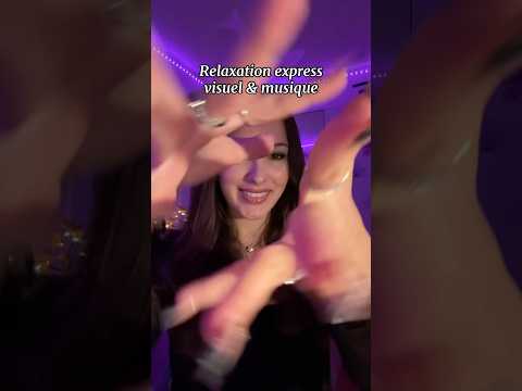 J’enlève ta négativité au passage 🫶✨ #asmr #handmovements #captivating #relaxing #asmrlove
