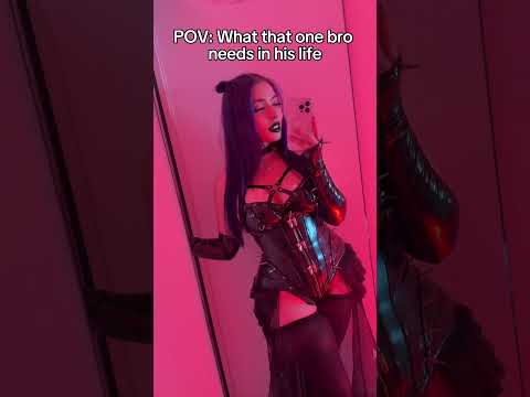 Send this to your bro #gothgirl #cosplaygirl