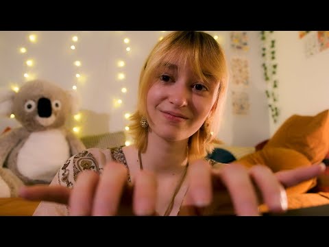 ASMR | Lofi fast Camera / Floor Tapping and Scratching