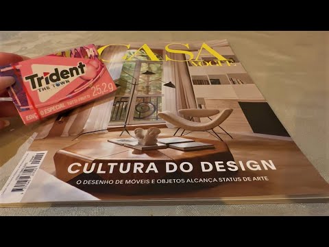 ASMR: FOLHEANDO REVISTA MASCANDO CHICLETE