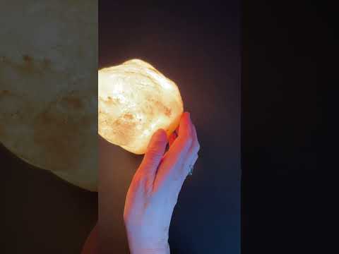 Waxing poetic about my beloved salt lamp. #haiku #asmr