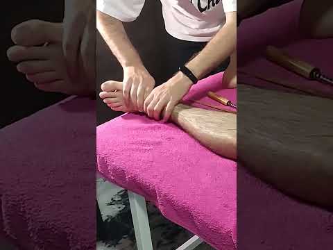 FOOT MASSAGE ASMR  CALMING AND RELAXING #satisfying #relaxing #asmr #shorts #massage