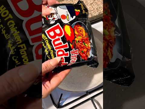 Spicy Samyang Buldak Chicken Flavor Ramen #shorts #asmr#food #mukbang