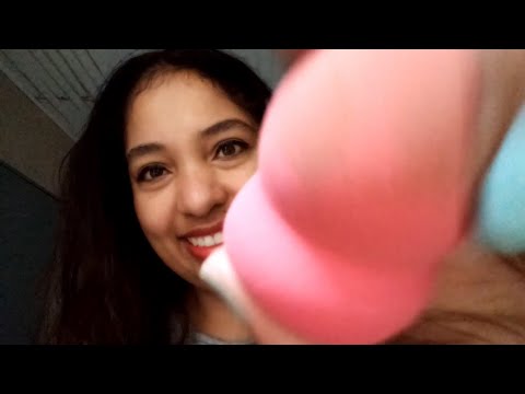ASMR Maquiagem, esponjinha na tela, batidinhas, cabelo, chapinha: Te arrumando para o 1° dia de aula