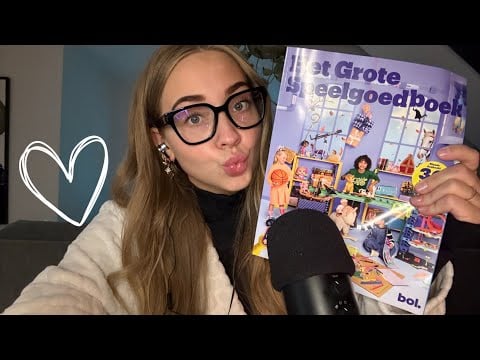 Dutch ASMR| Het grote speelgoedboek🎁😴| Fluisteren, page flipping en meer🤍