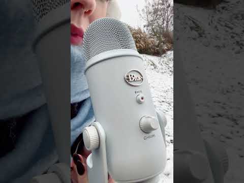 Lets go outside, it’s snowing! 🌨️😍☃️❄️🤍 #asmr #asmrsounds #asmrtiktoks #asmrsnow #winterasmr