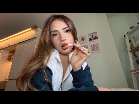 ASMR Algo RARO…. Fuma ndo y charlando 