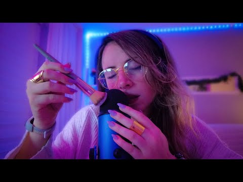 ASMR mic brushing & mouth sounds🤤