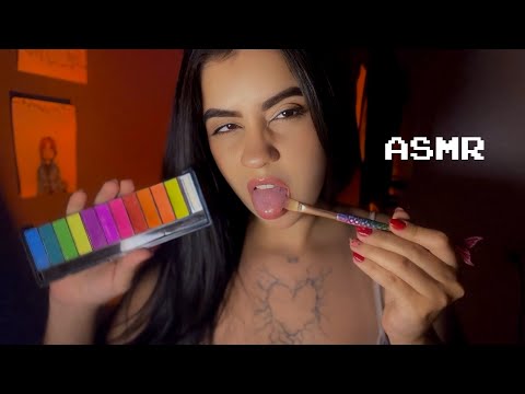 ASMR TE MAQUIANDO PARA O CARNAVAL DE UM JEITO DIFERENTE 👄💦