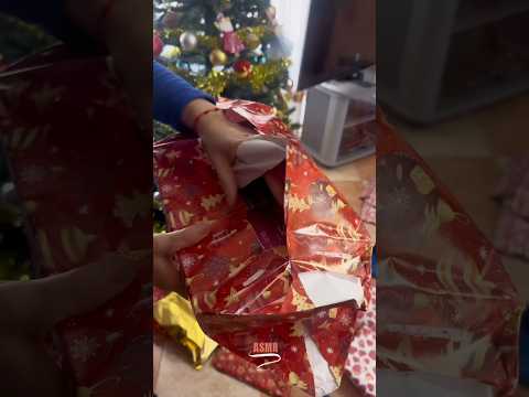 ASMR abriendo regalos de reyes 🫅 😊 #asmr #relax #reyesmagos #viral #regalos