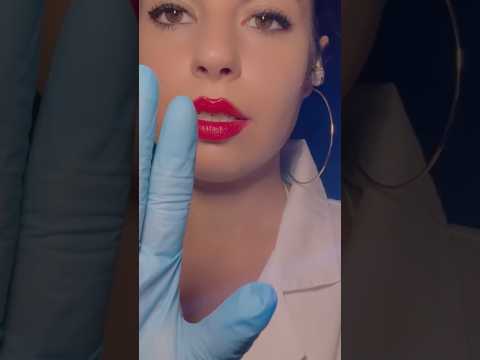 ASMR Sehtest... Folge dem Licht 🔦🩺 (Ganzes Video in Beschreibung)#asmr #shorts