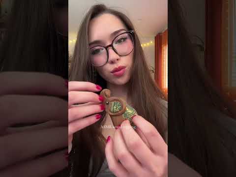 #ASMR wood tapping 🐘 i got this litte elehant in Thailand! #asmrtapping #asmrwoodtoys