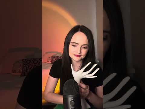 ASMR random trigger of the day. #asmr #relax #triggersforsleep #asmrtriggers